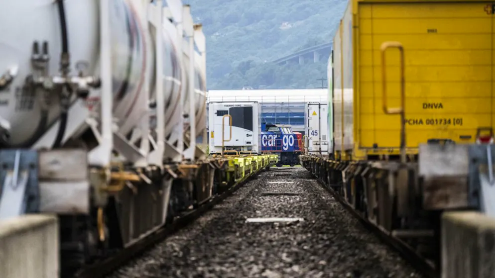 Avec la réorientation du trafic marchandises, 200 collaborateurs des CFF se verront proposer un changement. Les licenciements seront l'exception, promet l'entreprise. (archives)