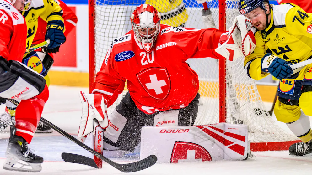 Reto Berra (ici lors de la préparation au Mondial) souffrait d’une pneumonie.