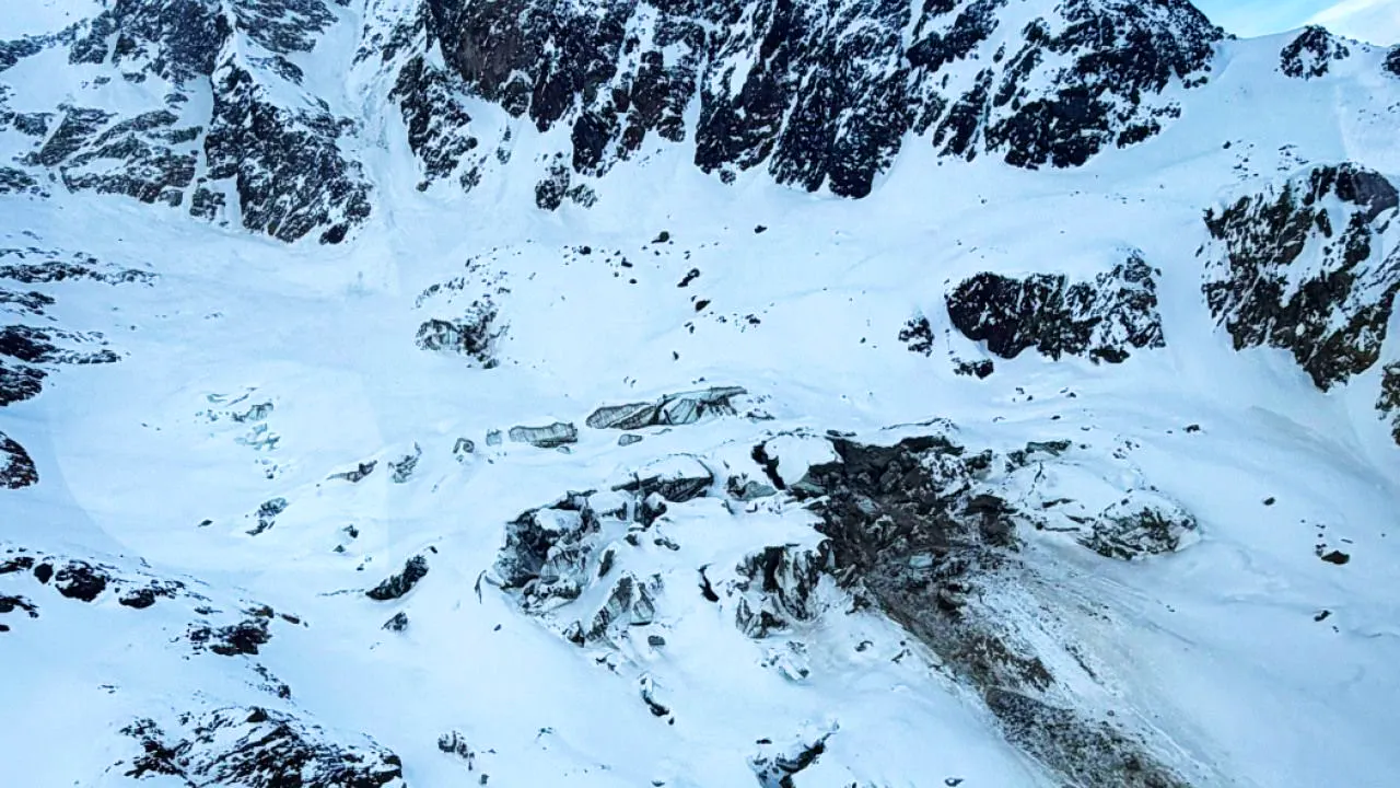 Landslide. New glacier in Blatten VS is under close observation