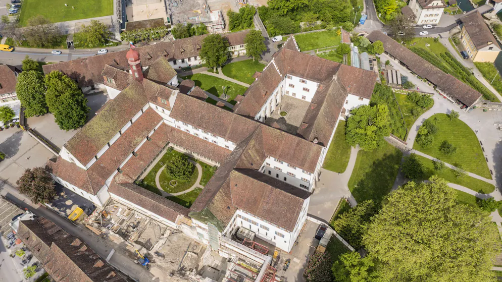 Böller gezündet und Eier geworfen. Badener Kantischüler randalieren an «Uselütete» in Wettingen