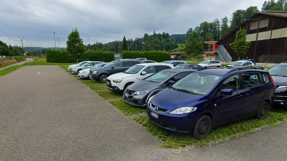 Im Sommer 2025 ist in der Gemeinde Turbenthal eine neue Parkregelung in Kraft getreten.