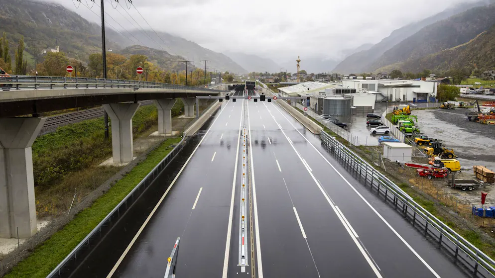 Fast 12 Millionen Franken zu viel. Bau der A9 im Wallis: Kanton zahlte Firmen über Jahre zu viel Geld