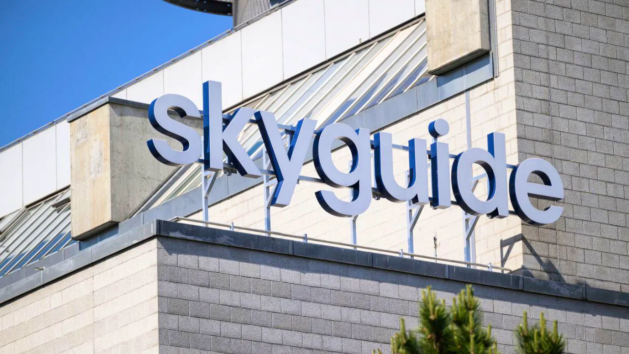 Air traffic. Skyguide considers cutting up to 220 jobs by the end of 2027