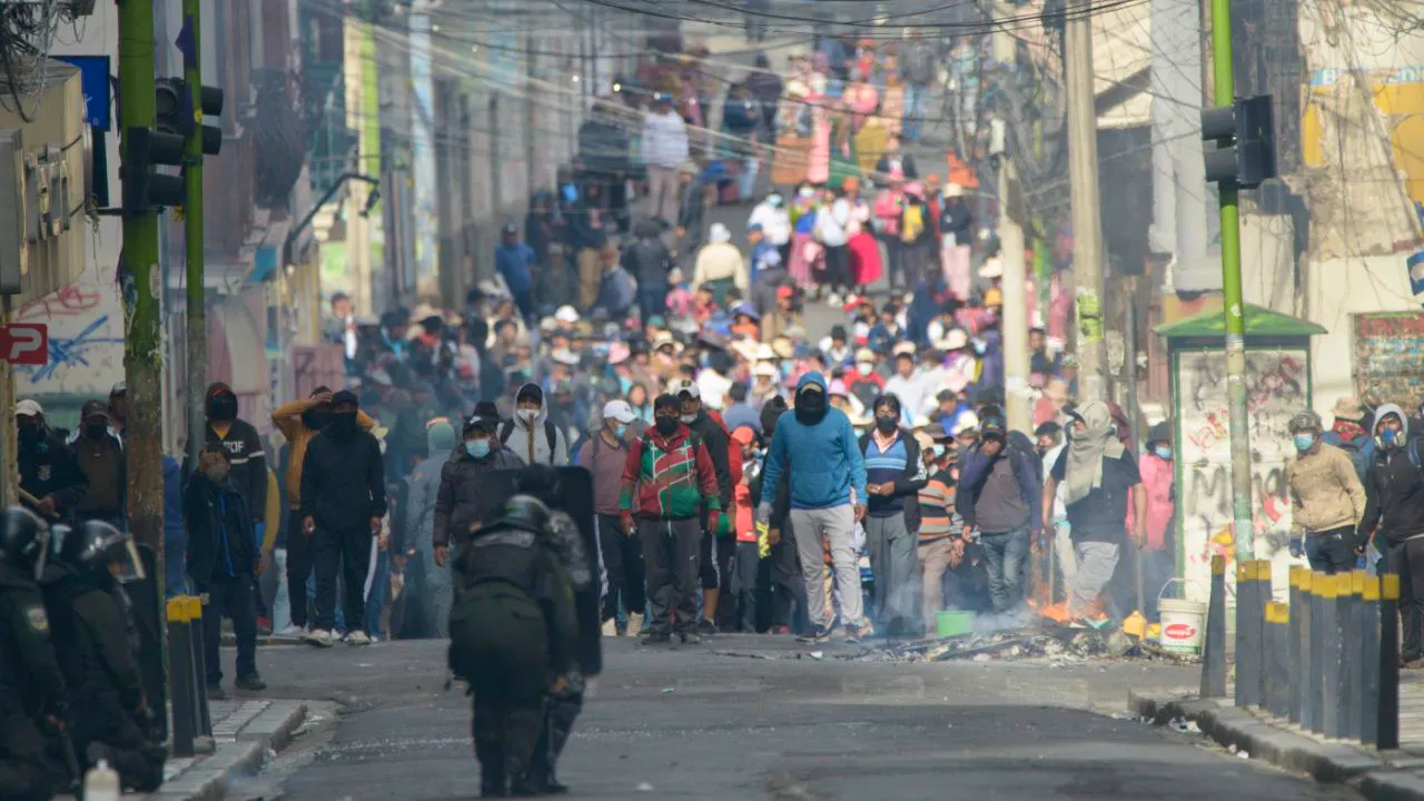 Politik. Ausschreitungen bei Protesten in Bolivien – Verletzte