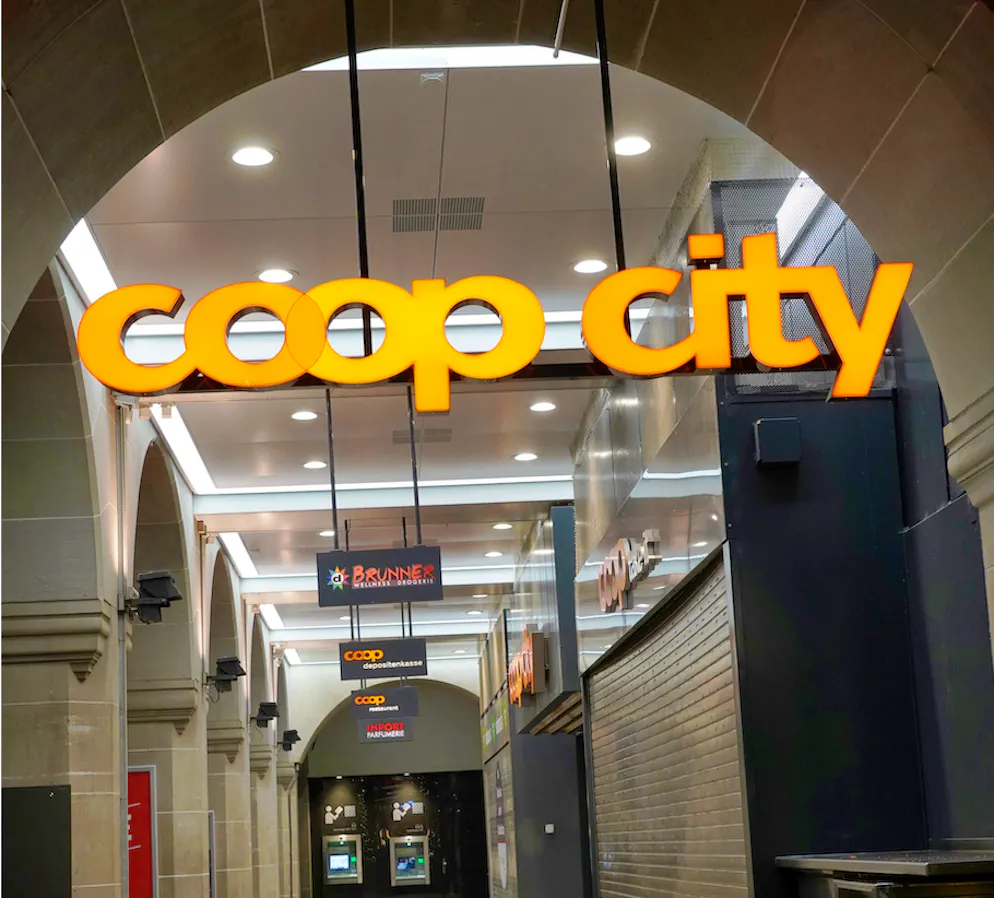 Im Coop City St. Annahof in Zürich hat sich am Dienstag ein Grosseinsatz der Polizei ereignet.