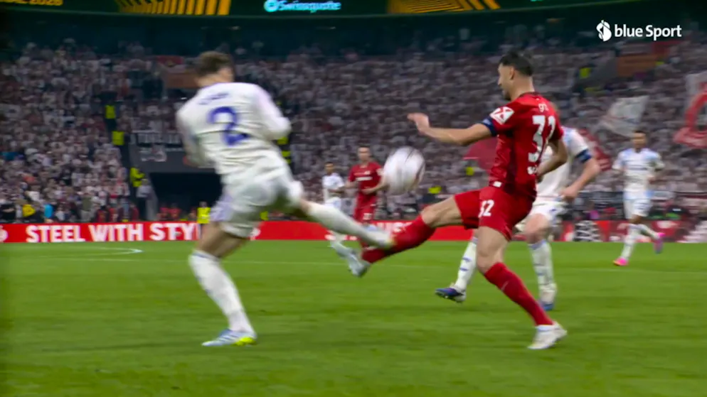 Scandalous decision in the final?. Alex Frei: 