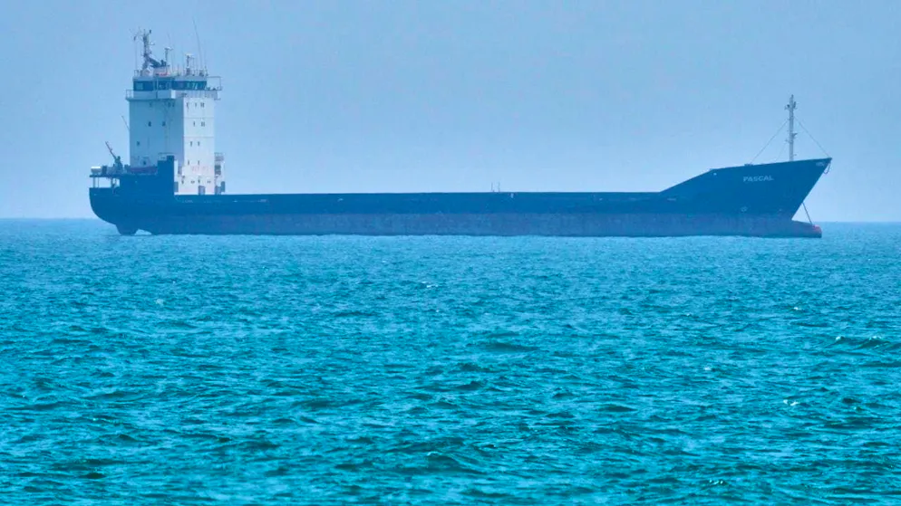 ARCHIVE - A tanker lies in the Strait of Hormuz off the coast of Qeschm Island. photo: Asghar Besharati/AP/dpa