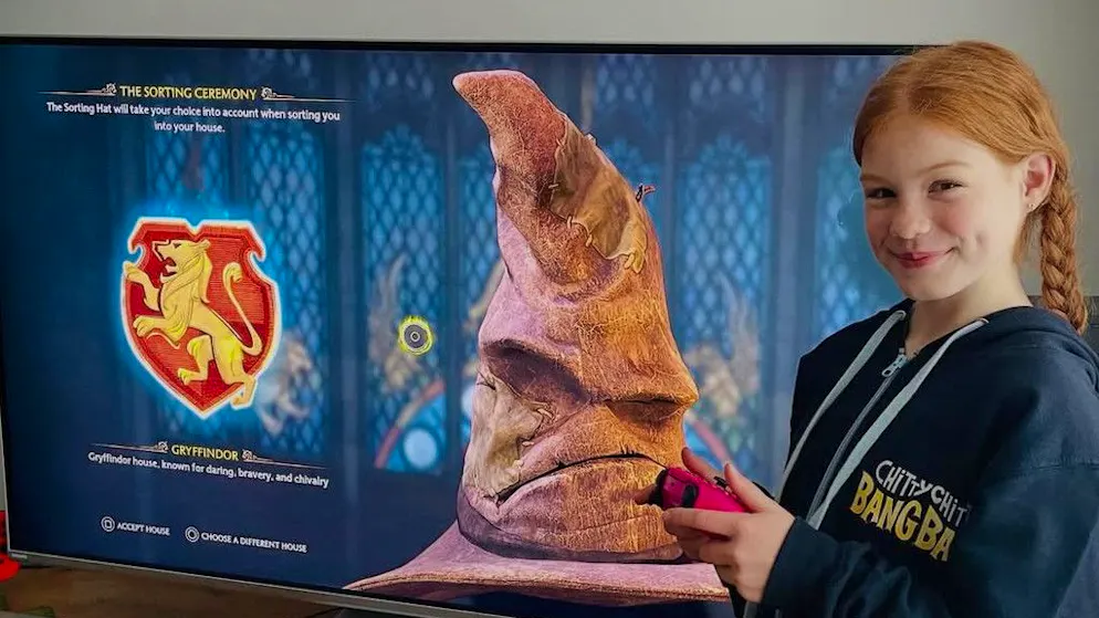 Ecco perché. L'attrice che interpreta Ginny Weasley lascia «Harry Potter» dopo la prima stagione