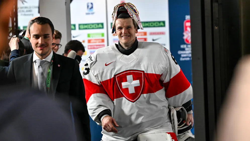 Une première pour Théo, le record pour Leo – Gallery. Leonardo Genoni est entré dans l'histoire du hockey sur glace.