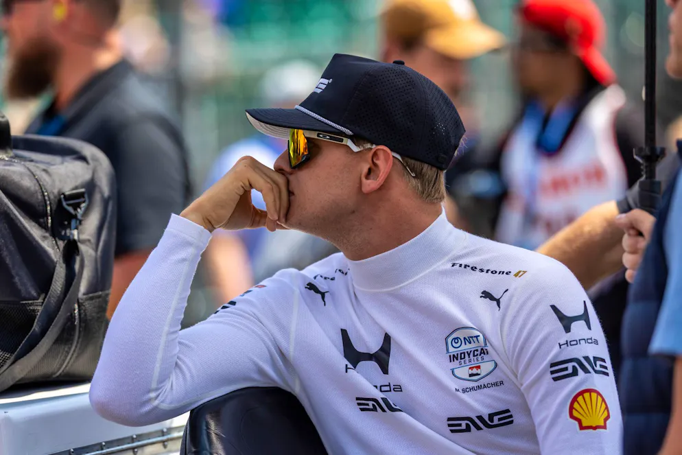 Erst Kuh, dann Vollgas: Mick Schumachers Indy-500-Debüt – Gallery. Mick Schumacher gibt sein Debüt bei den Indy500.