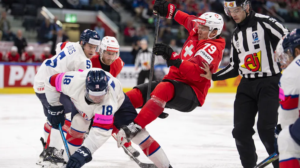 Nati comments on the game. Cadieux: 