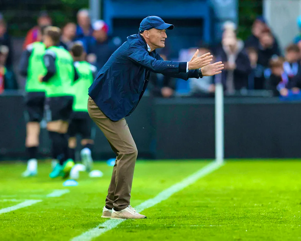 Peter Zeidler wants to secure relegation on Thursday evening.