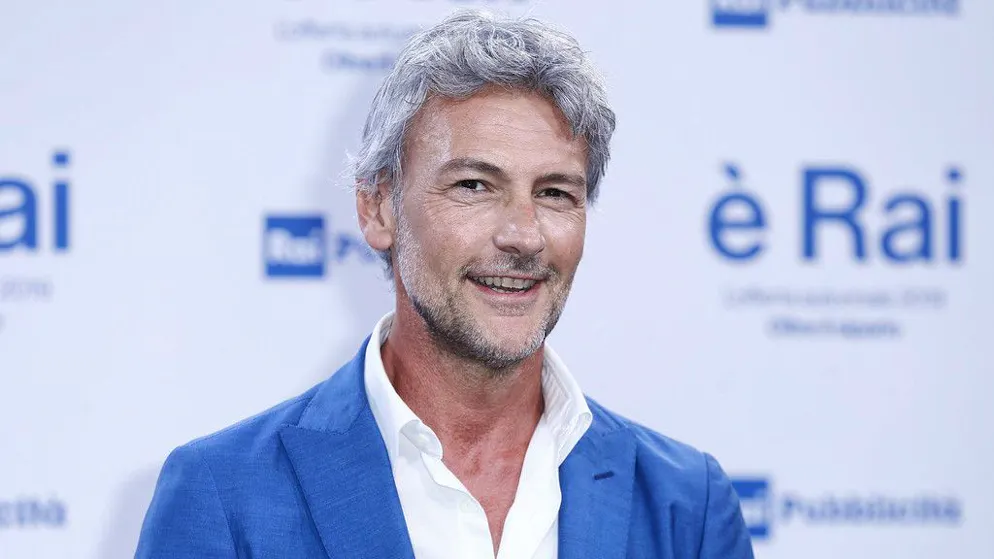 Ecco perché. La confessione di Roberto Farnesi sulla figlia Mia: «Adesso ho davvero paura»