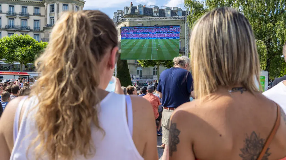 Ville de Genève. Les écrans autorisés en terrasses pour le Mondial de football