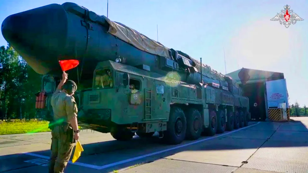 HANDOUT - A Russian RS-24 Jars missile launcher moves out of a hangar during an exercise. Photo: Uncredited/Rusian Defense Ministry Press Service/AP/dpa/Archive image - ATTENTION: For editorial use only and only with full attribution to the above credit