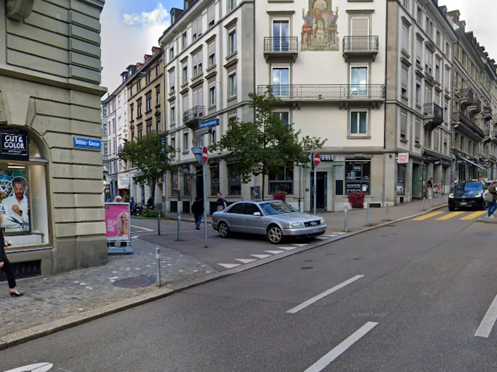 An der Zähringerstrasse sollen 43 Parkplätze verschwinden.