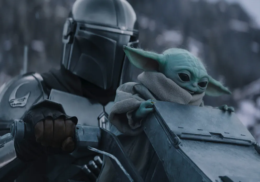 THE MANDALORIAN AND GROGU. Grogu und Ziehvater Din Djarin sind mittlerweile ein eingespieltes Team.