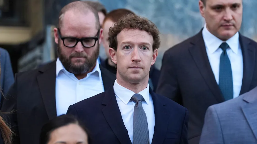 Facebook-Mitgründer und Meta-CEO Mark Zuckerberg nach seiner Aussage in einem wegweisenden Prozess darüber, ob Social-Media-Plattformen wie Instagram süchtig machende Funktionen entwickelt haben. (18. Februar 2026)