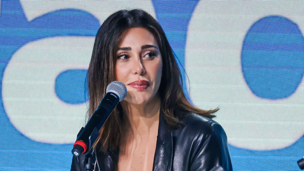 Nuove rivelazioni. Belen Rodriguez all'Isola dei famosi con la presunta fidanzata di Stefano De Martino?