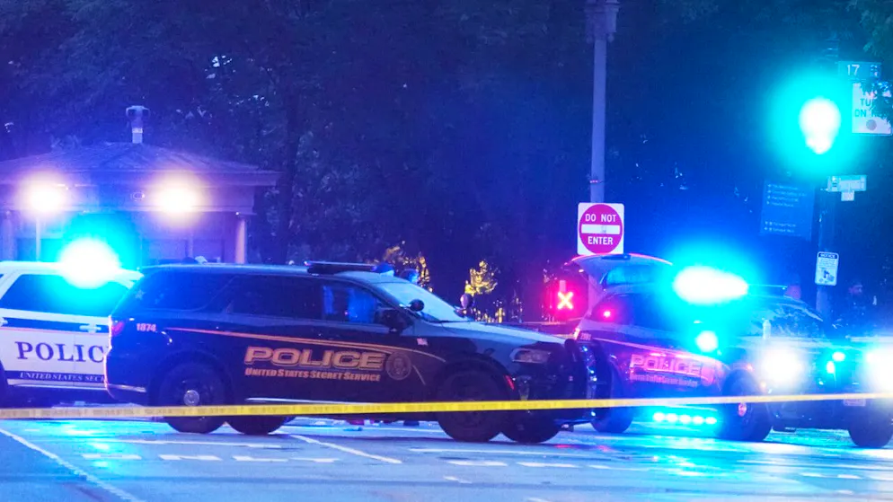 Der US Secret Service ist an einem Tatort zu sehen nach Berichten über Schüsse in der Nähe des Weissen Hauses. Foto: Alex Brandon/AP/dpa
