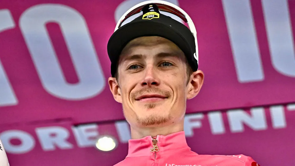 Jonas Vingegaard est bien parti pour remporter son premier Tour d'Italie dimanche à Rome.