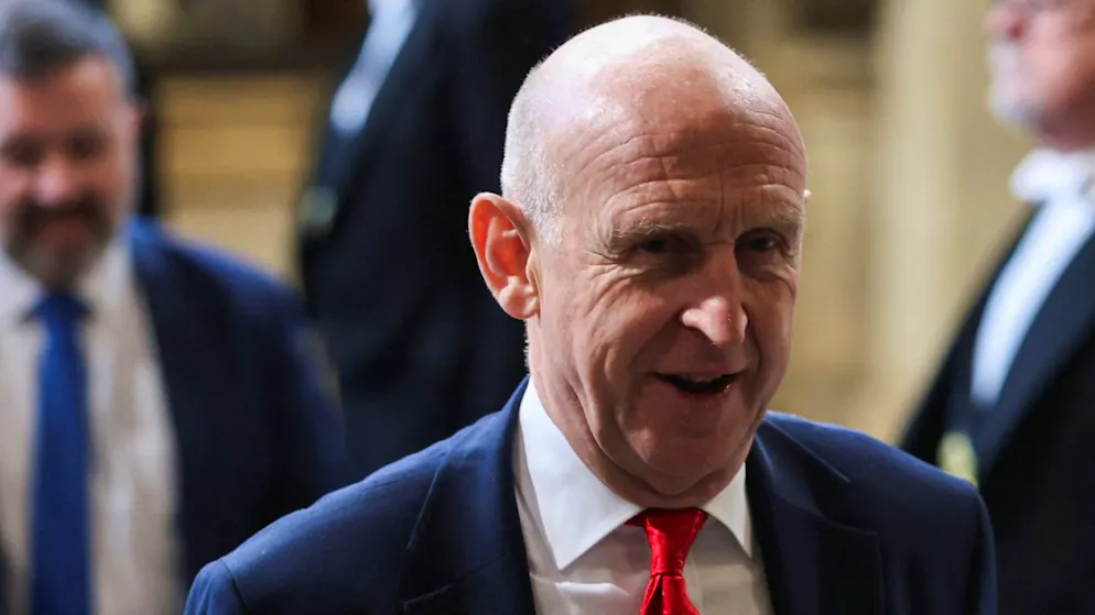 Il ministro della Difesa britannico John Healey.