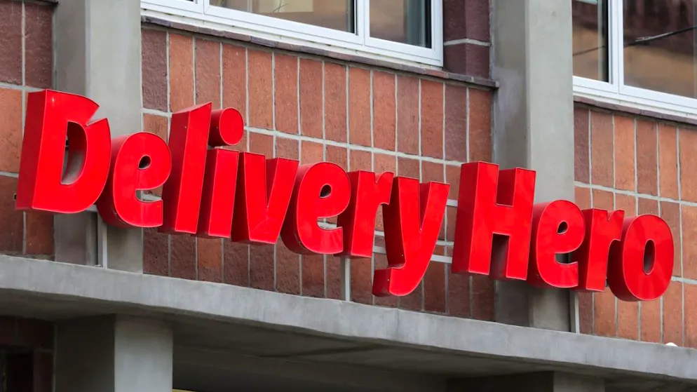 Der US-Fahrdienstleister Uber ist an einer vollständigen Übernahme des Essenslieferdienstes Delivery Hero interessiert. (Archivbild)