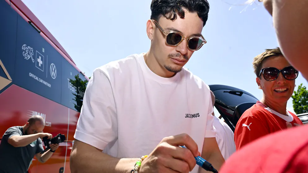 Xhaka, Kobel and co. are missing. The Nati stars arrive at the World Cup camp - but only half of them are there