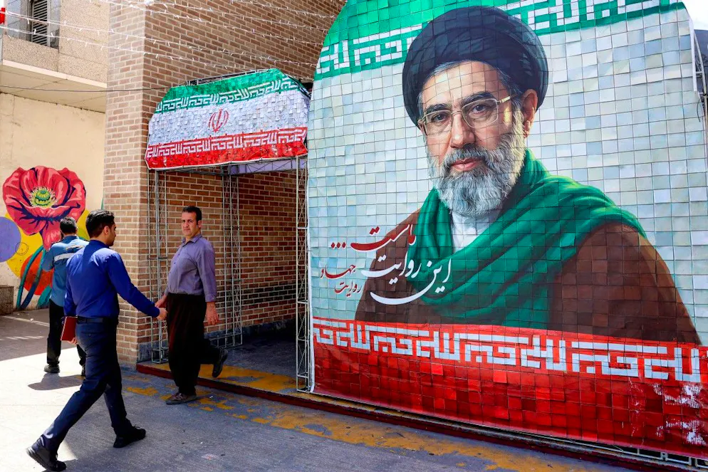 Mojtaba Khamenei avait été admis dans un hôpital le 28 février à 13h00 locales et placé «dans une salle d'opération, aux côtés de plusieurs autres personnes blessées».