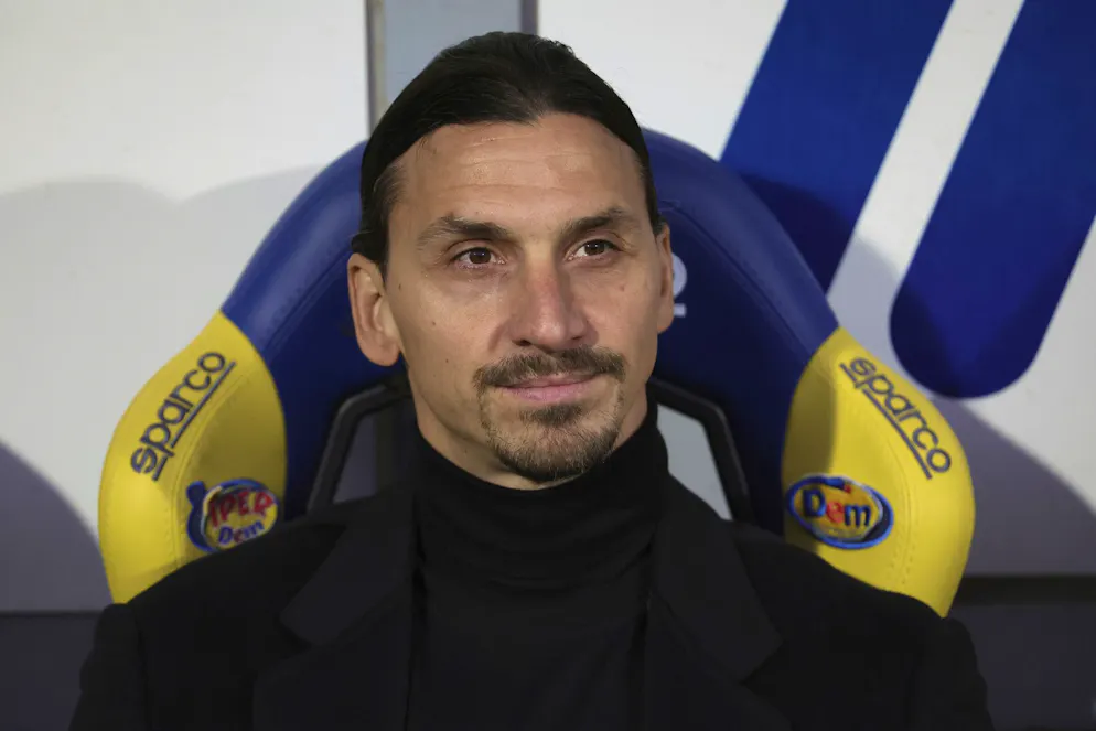 Zlatan Ibrahimovic sta valutando chi mettere sulla panchina del Milan al posto di Allegri, silurato a fine stagione. 