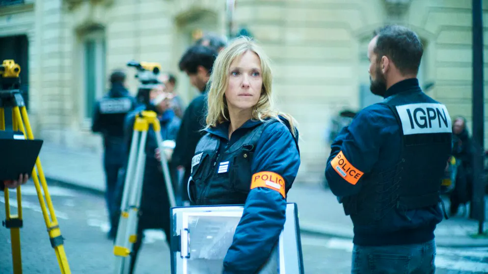 Ermittlung gegen die eigenen Kollegen. Das moralische Dilemma einer Polizeibeamtin in «Dossier 137»