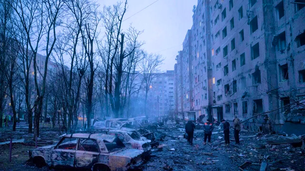 HANDOUT - Damaged cars in the yard of a residential neighborhood after a Russian airstrike. Photo: Iryna Rybakova/Ukrainian 93rd Mechanized brigade via AP/dpa - ATTENTION: For editorial use only and only with full citation of the above credit