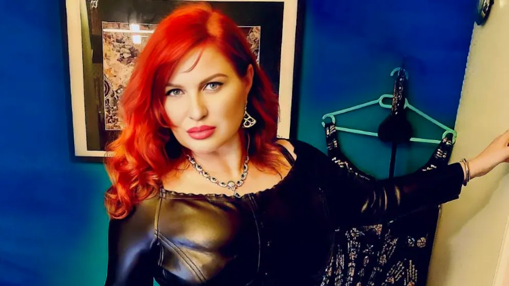 Nach der Corona-Pandemie überlegte ich mir, wie ich mich weiterentwickeln kann in meinem Job – und absolvierte danach eine Ausbildung zur Domina: Fetisch Lady Dame Karo.