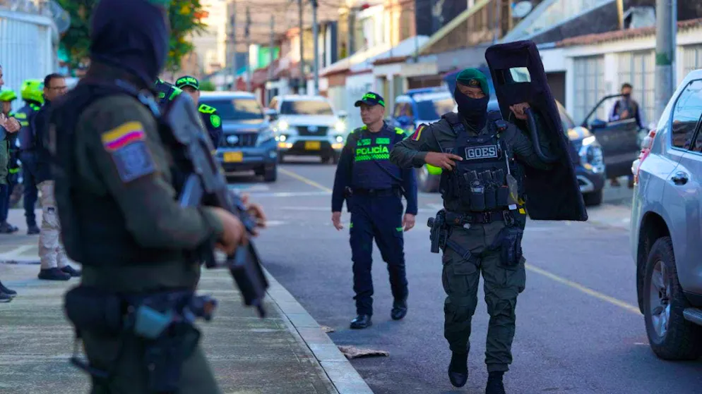 Security officers secure a neighborhood outside an election rally in Bogota, Colombia. Photo: Ivan Valencia/AP/dpa/Archive image
