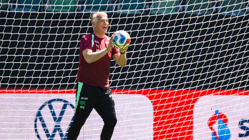 Das WM-Team ist komplett – Gallery. Der Tessiner versuchte sich auch als Torhüter