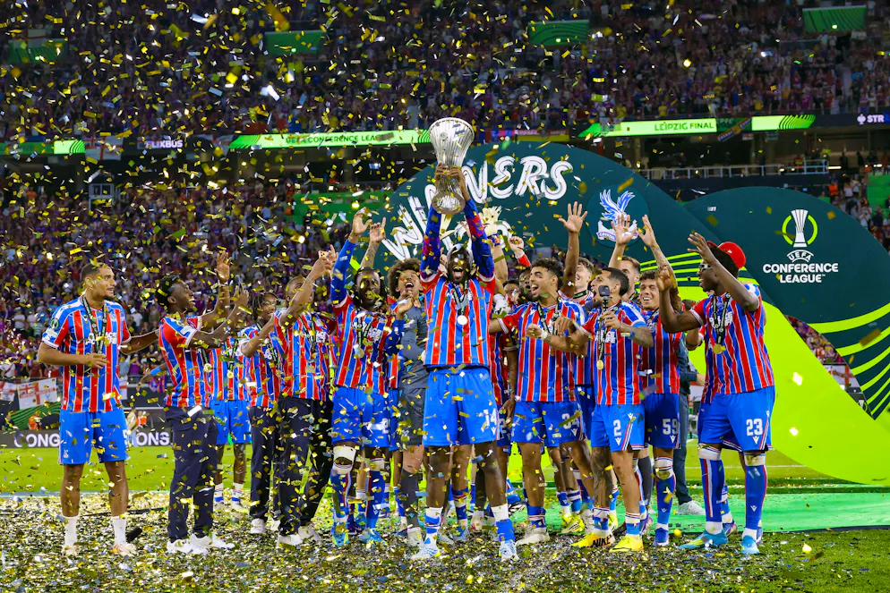 With Crystal Palace, an English team is also celebrating in the Conference League.