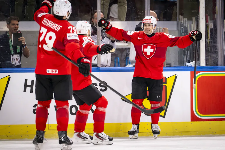 The Swiss national team beats Sweden 3-1 and will face Norway in the ...