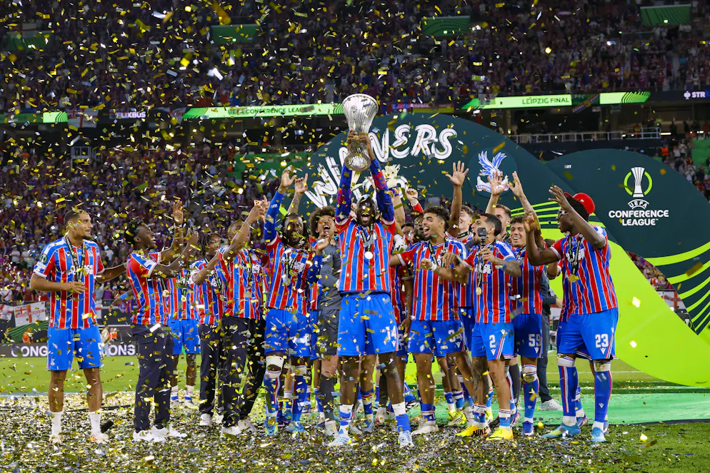 Mit Crystal Palace jubelt auch in der Conference League ein englisches Team.