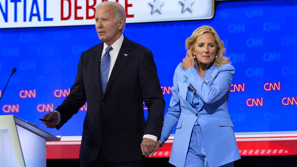 Die frühere First Lady der USA, Jill Biden (r.), beim TV-Duell am 27. Juni 2024 in Atlanta. 