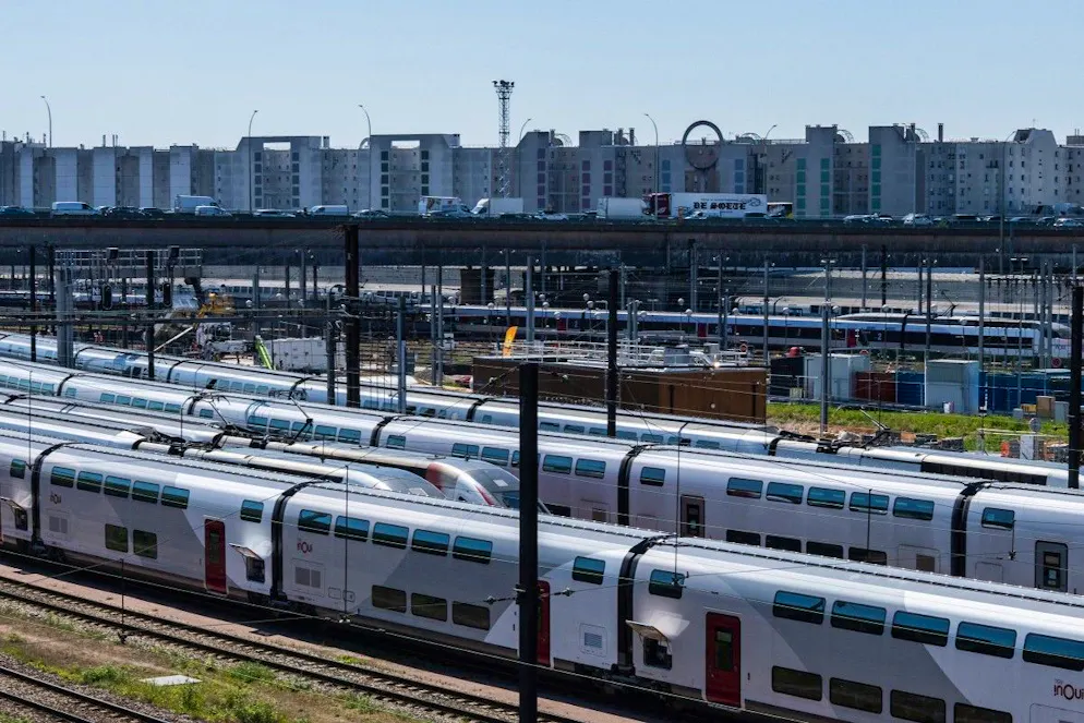 Un millier de voyageurs environ dans les deux TGV Paris-Nice sont arrivés avec sept heures de retard lundi soir (image d’illustration).