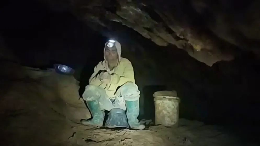 Jubel in Laos: Goldsucher nach zehn Tagen aus Höhle geborgen – Gallery. Die Männer harrten seit zehn Tagen in der Höhle aus.