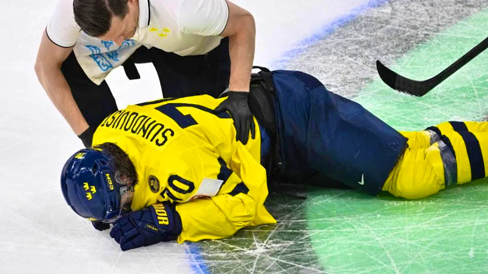 Hockey. Fuori dai Mondiali, la Svezia s'infuria dopo il fallo di Meier: «Arbitro vigliacco»