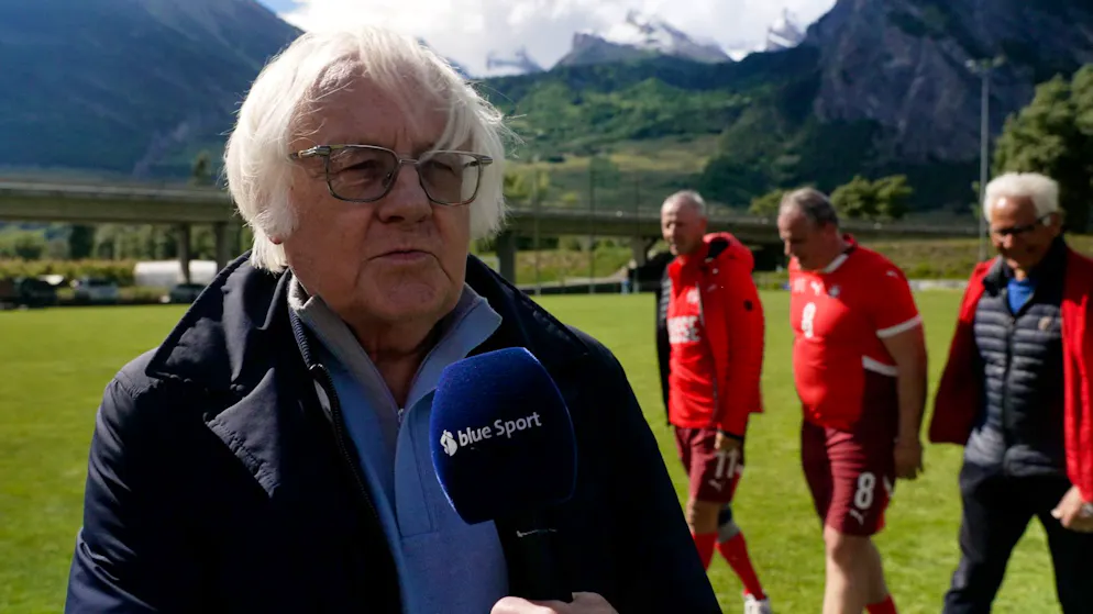Gilbert Gress has had enough. “VAR, corner kicks, throw-ins—soccer has gone completely crazy”