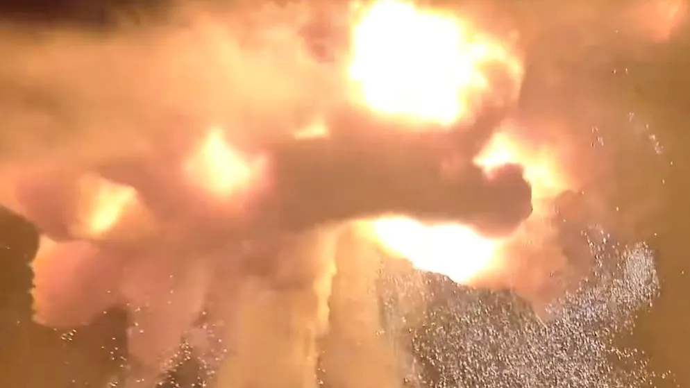 «Une journée vraiment difficile». Une fusée de Blue Origin explose sur sa rampe de lancement !