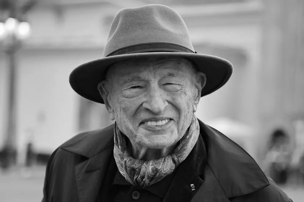Sociologue, philosophe, ancien militant communiste et résistant, Edgar Morin comptait parmi les plus grandes figures intellectuelles contemporaines.