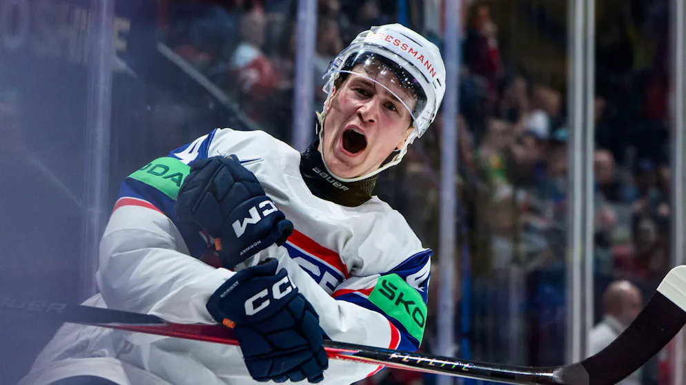 Der 18-jährige Norweger Tinus Luc Koblar hat an der WM bereits neun Skorerpunkte gesammelt.