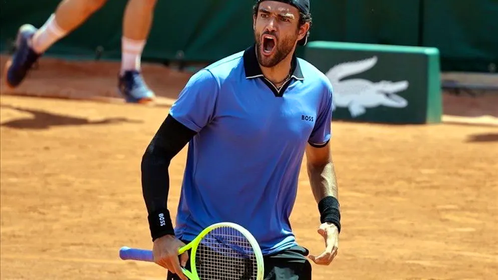 Tennis. Roland Garros, Berrettini agli ottavi dopo una maratona di oltre 5 ore