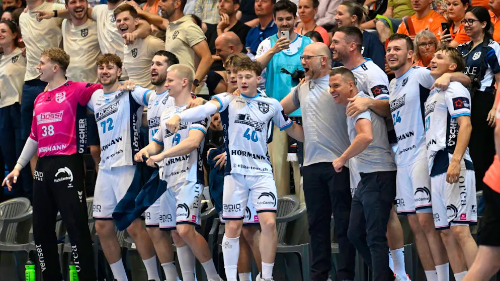 Kriens-Luzern krönt sich erstmals zum Meister – Gallery. Nach dem Schlusspfiff brechen bei den Gästen alle Dämme