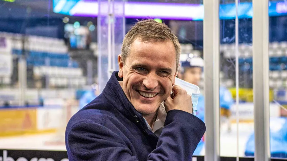 The Norwegian Dan Tangnes, two-time champion coach of EV Zug, is looking forward to the World Championship semi-final between Switzerland and his home country with excitement