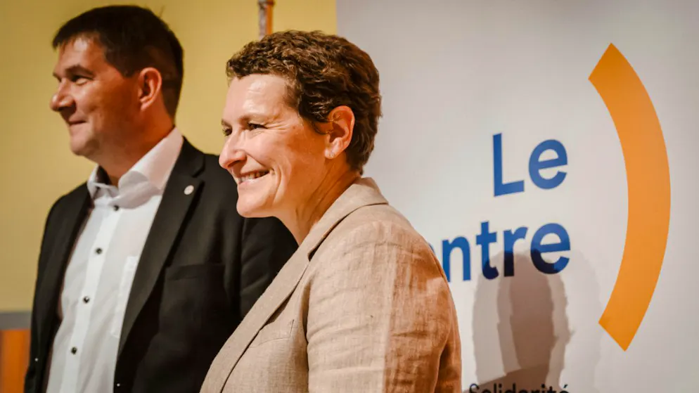 Mit ihnen steigt die Mitte Freiburg in die Staatsratswahlen: Marie-France Roth Pasquier (r.) und Markus Julmy.